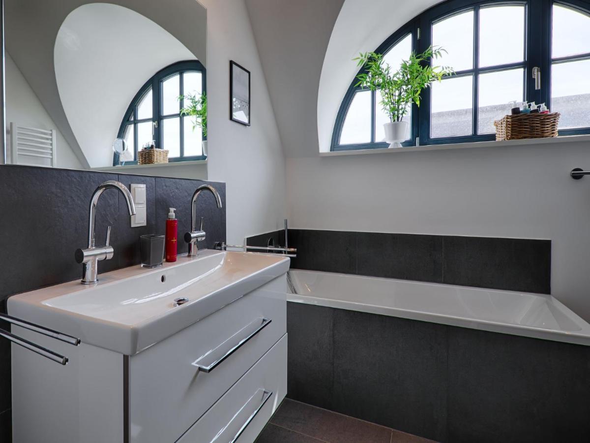 Reetland Am Meer - Premium Reetdachvilla Mit 3 Schlafzimmern, Sauna Und Kamin F27 ดรันส์เคอ ภายนอก รูปภาพ